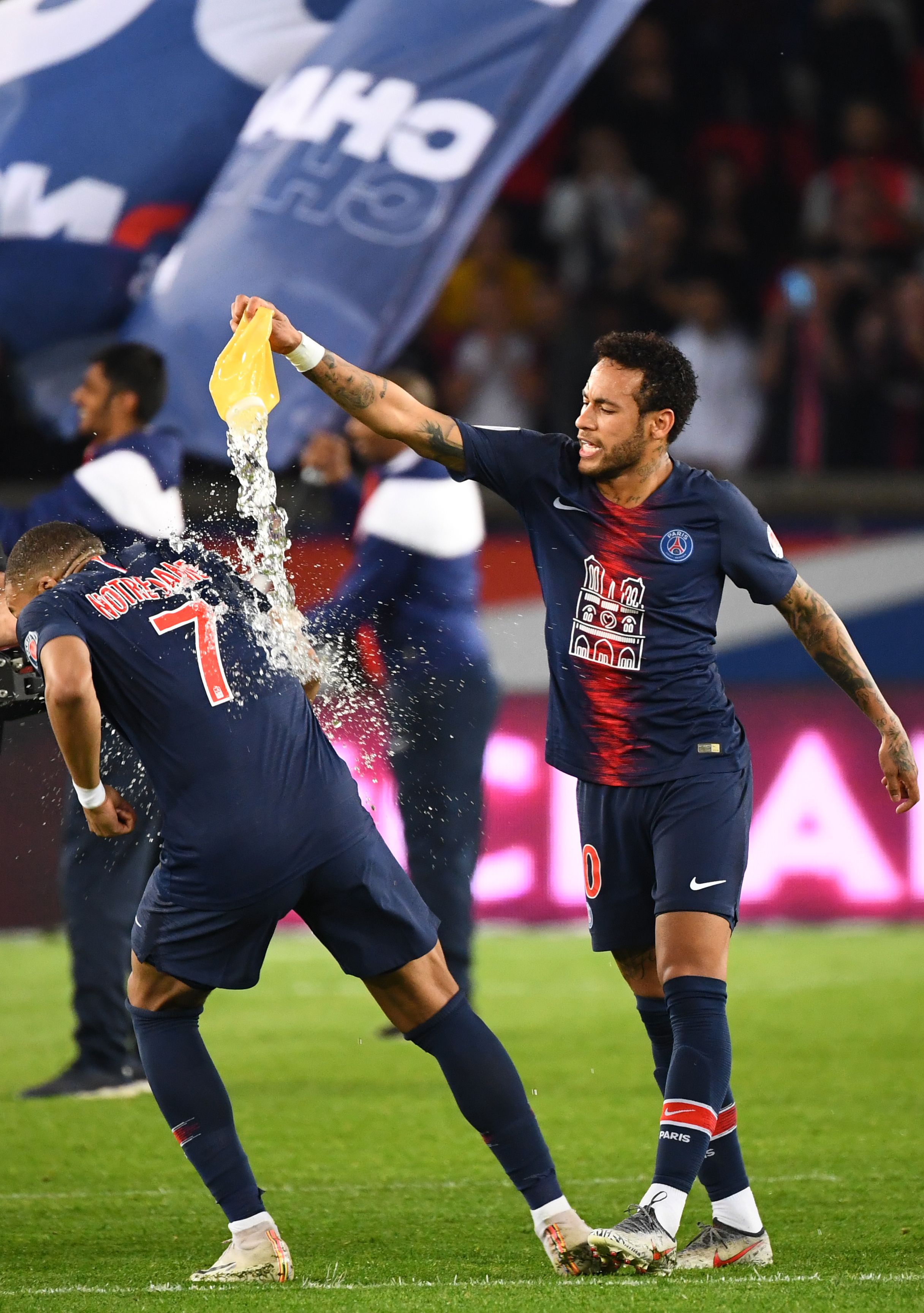 美媒：保罗不太可能签约其他球队，他在更衣室的影响力太大了