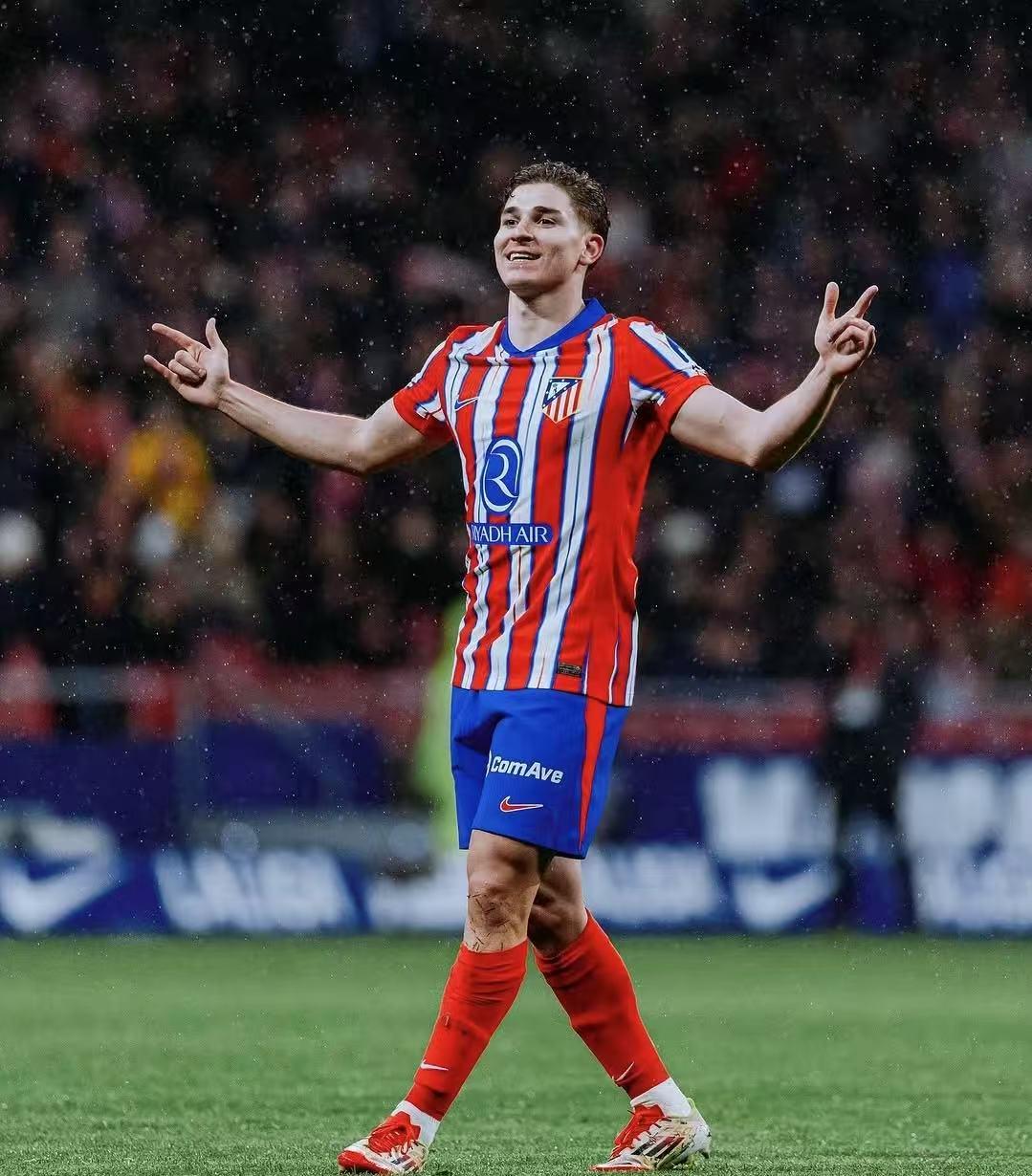 天空体育：桑德兰对莱比锡前锋奥蓬达不感兴趣