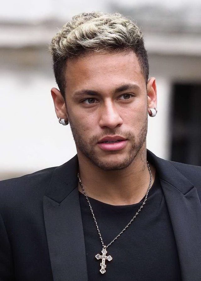 科贝尔：所有失球都是能避免的；阿德耶米的争议？他真是倒霉