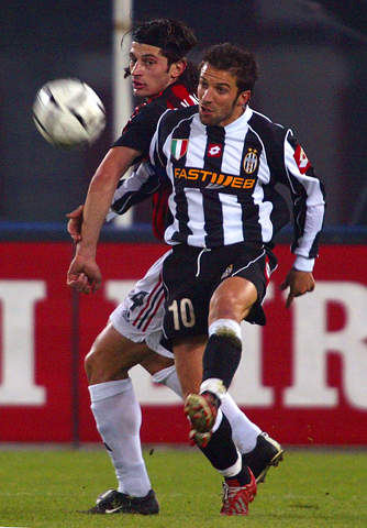 VP老板：踢掉电子哥和Jame都是选手和教练共同要求的