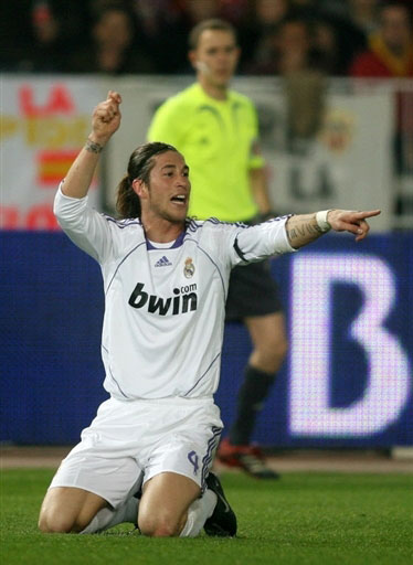 天空：切尔西正努力争取在关窗前签下哈维-西蒙斯和加纳乔