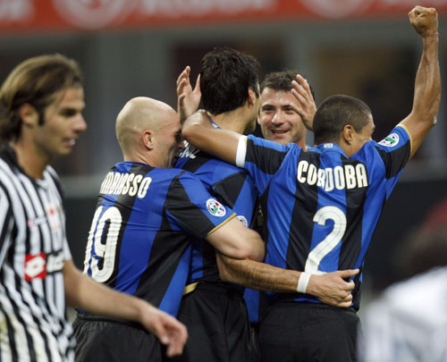 按照世界杯抽签规则，阿根廷和西班牙在决赛之前不会相遇