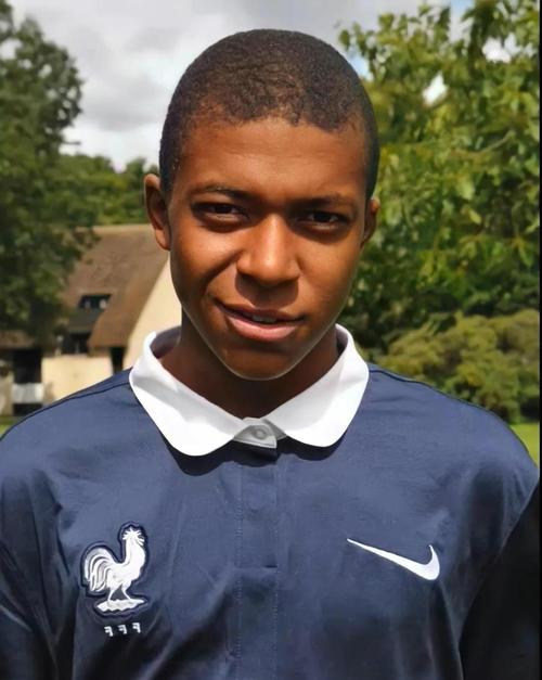 费兰-托雷斯帽子戏法领衔，巴尔吉首球惊艳：巴萨三将书写拉卡图哈尔之夜