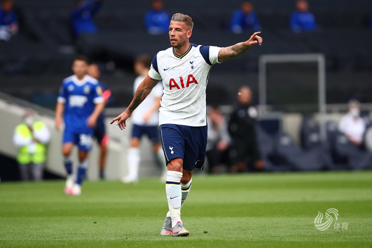 罗体：斯帕莱蒂重回那不勒斯全程遭嘘，球迷不原谅他执教尤文