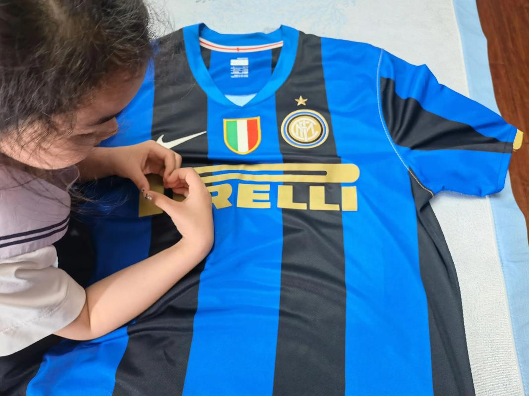 气炸了！被出示7黄3红 皇马TV炮轰主裁：不能接受，内格雷拉附体